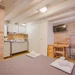 Balastro Design - Center *